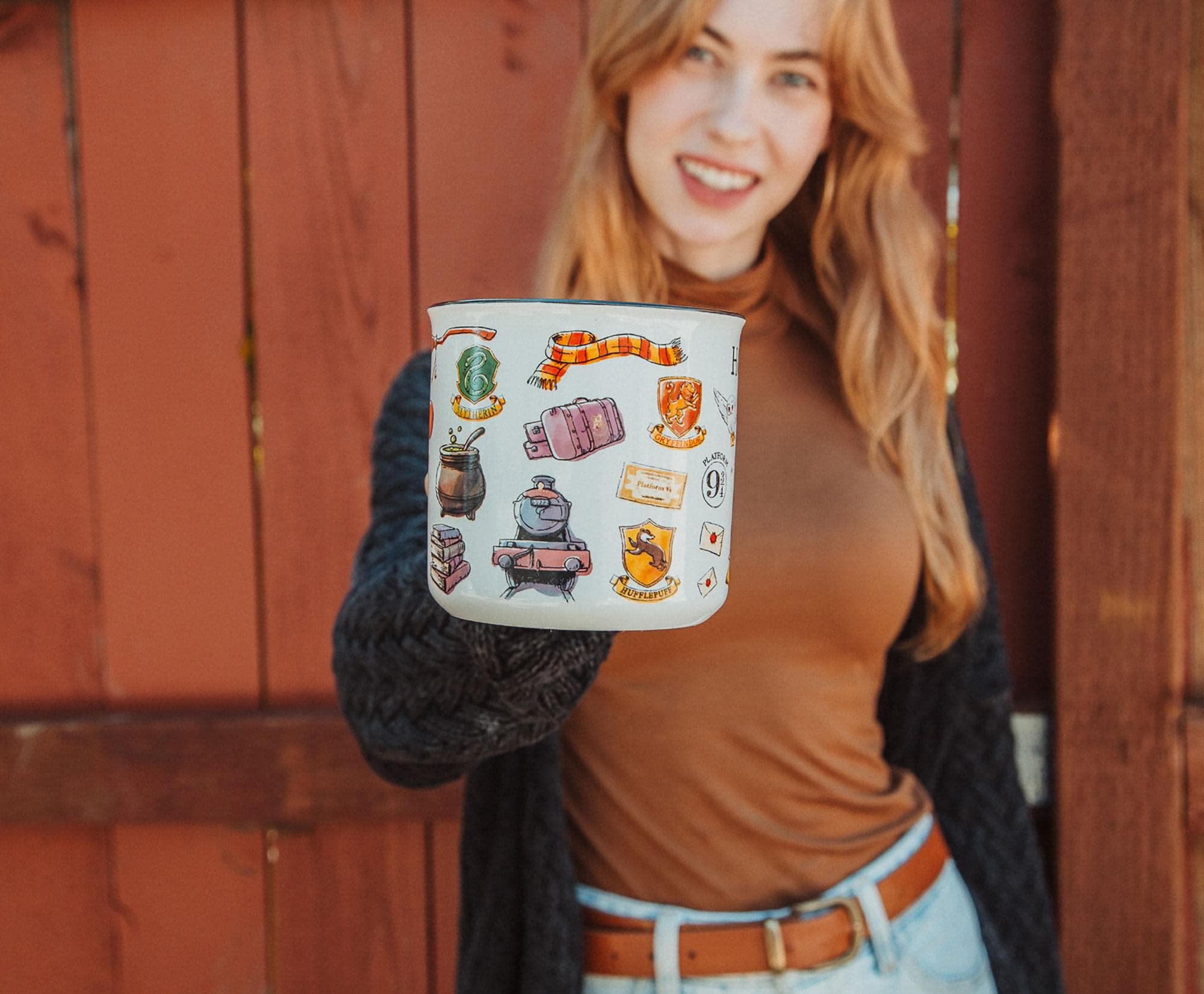 Foto 5 | Taza Camper Silver Buffalo Harry Potter Hogwarts, 600 Ml - Venta Internacional.
