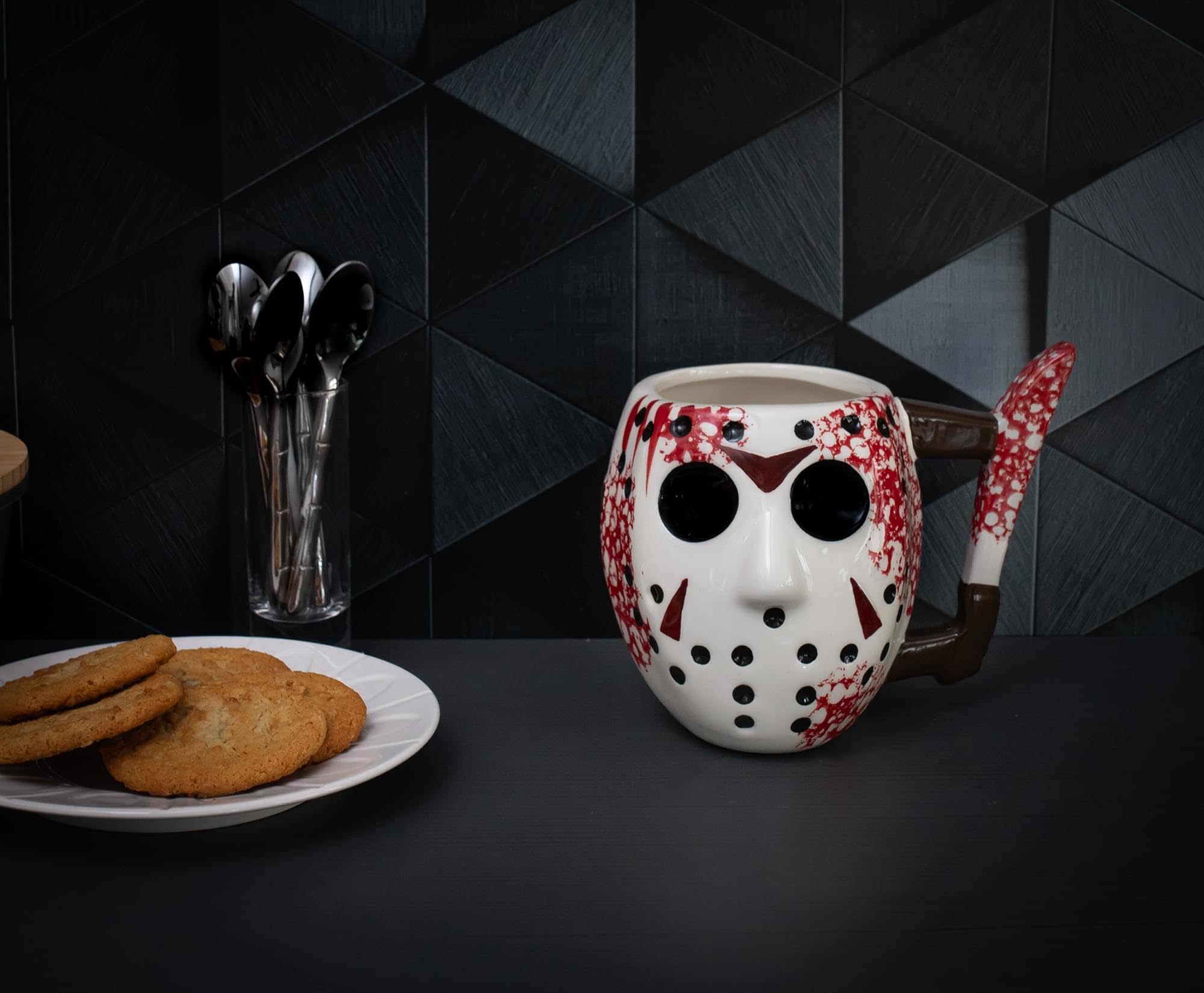 Foto 7 pulgar | Taza De Café Silver Buffalo Warner Bros Friday The 13th - Venta Internacional.