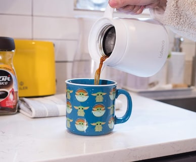 Foto 4 | Taza De Café Silver Buffalo Star Wars The Mandalorian 600 Ml - Venta Internacional.