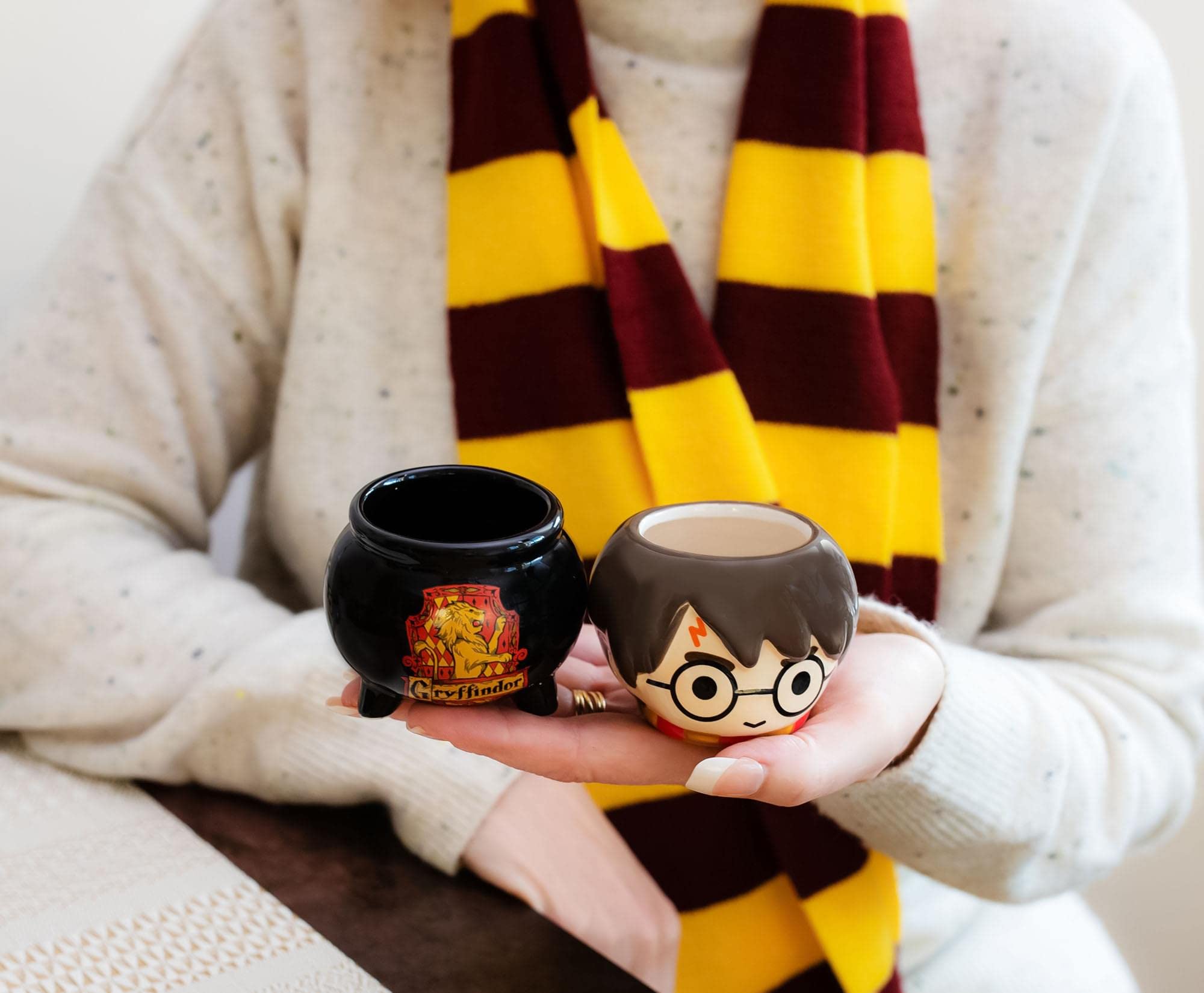 Foto 4 pulgar | Juego De Minitazas De Cerámica Silver Buffalo Harry Potter Gryffindor - Venta Internacional.