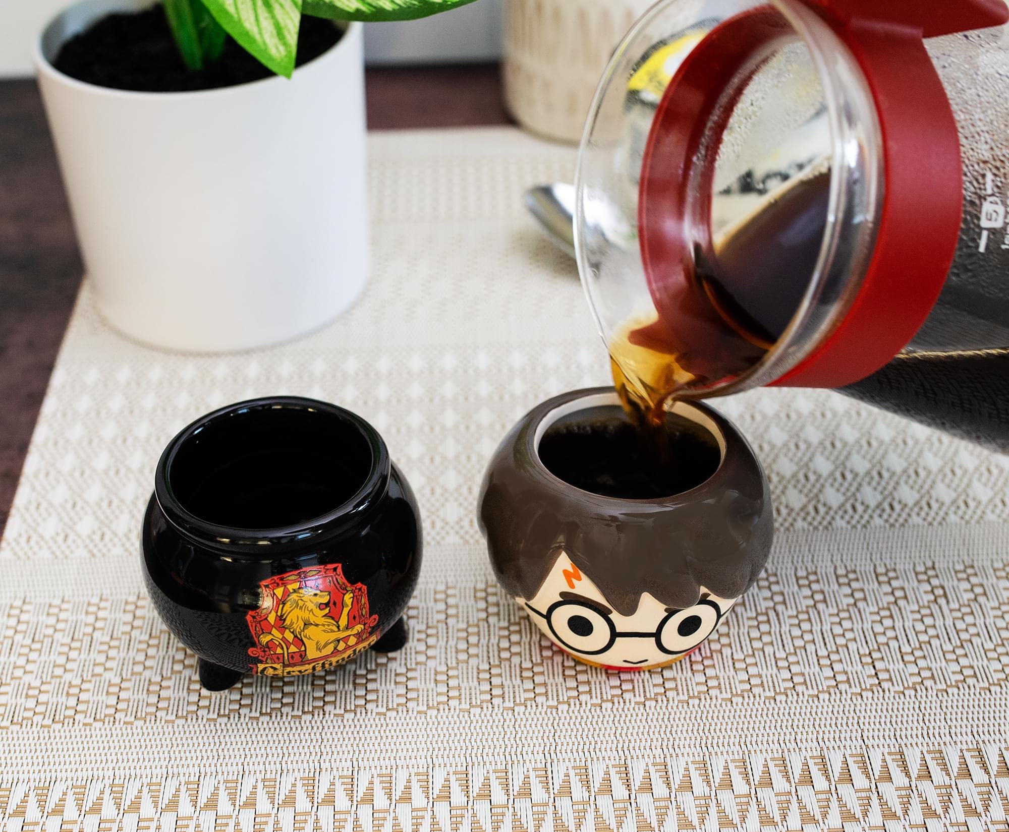 Foto 5 pulgar | Juego De Minitazas De Cerámica Silver Buffalo Harry Potter Gryffindor - Venta Internacional.