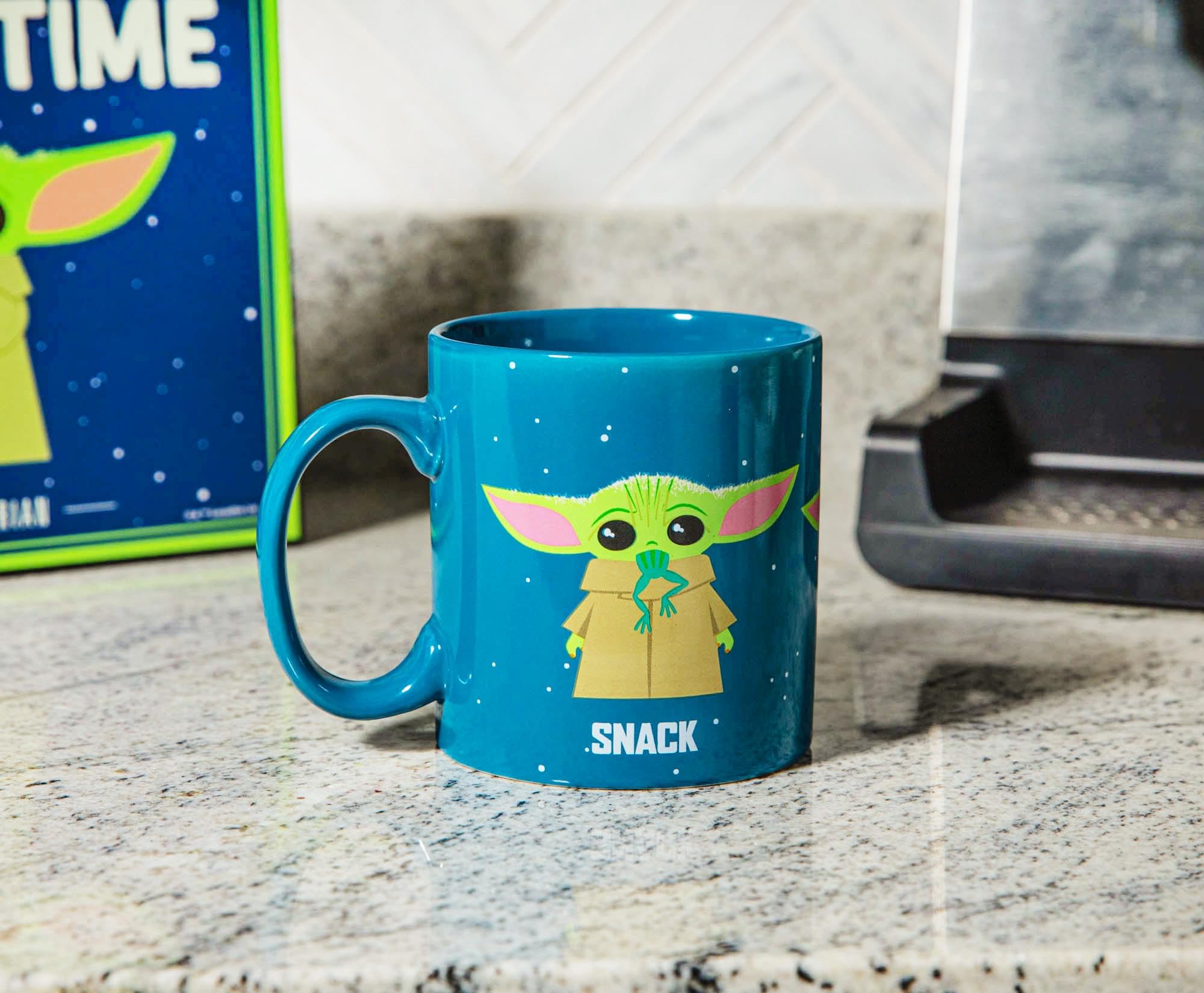 Foto 4 pulgar | Taza De Café Silver Buffalo Star Wars The Mandalorian Baby Yoda - Venta Internacional.