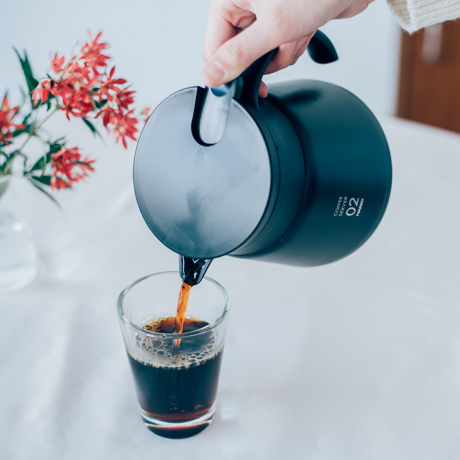 Foto 5 pulgar | Servidor De Metal Aislante Hario V60 800 Ml Negro - Venta Internacional.