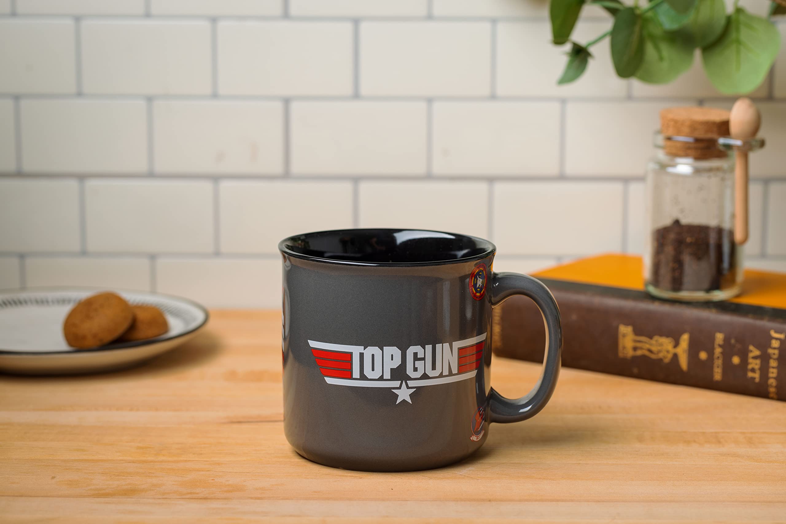 Foto 3 pulgar | Taza Camper Silver Buffalo Top Gun Maverick De Cerámica, 600 Ml - Venta Internacional.