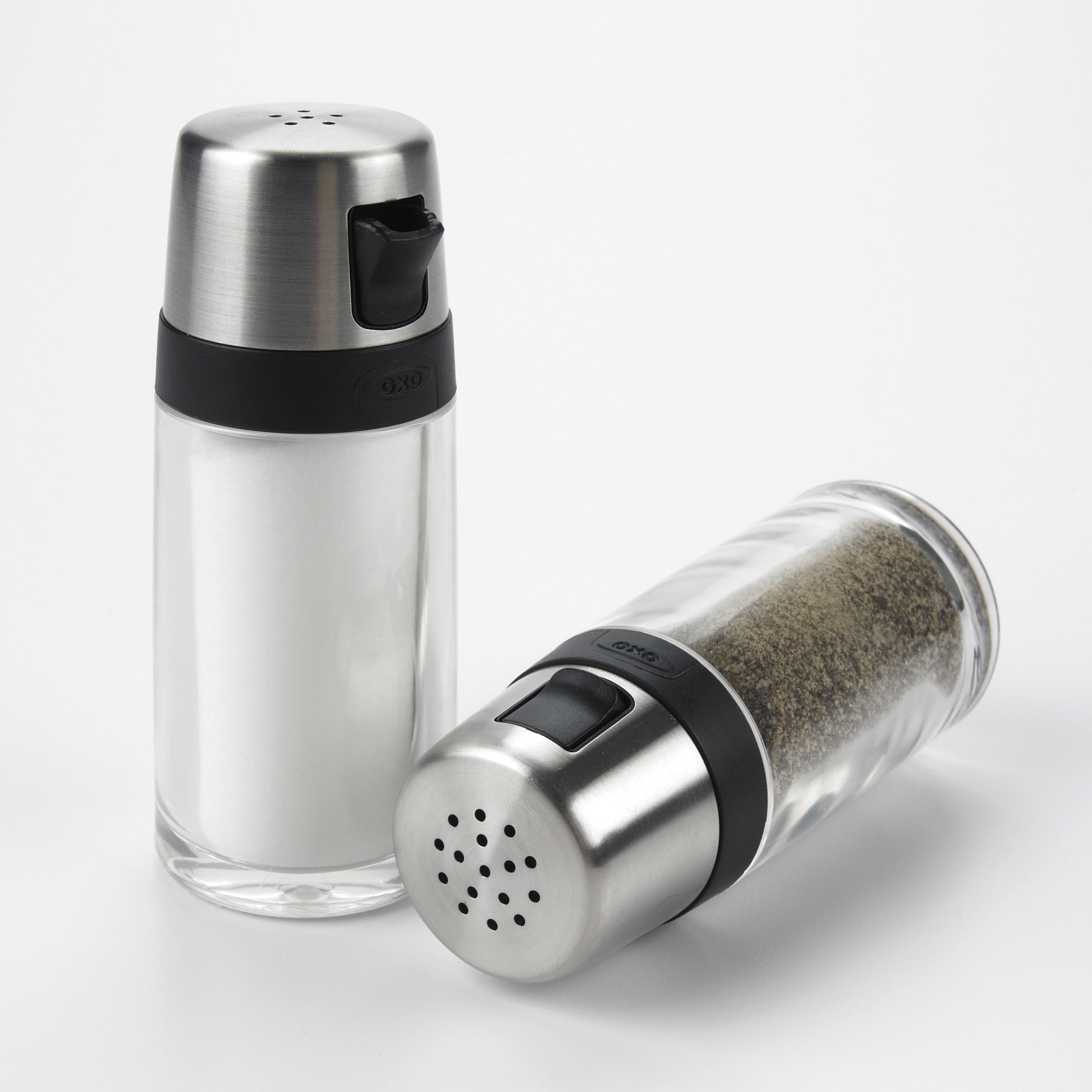 Foto 4 pulgar | Salero Oxo Good Grips Con Boquilla Para Verter, Transparente Y Plateado - Venta Internacional.