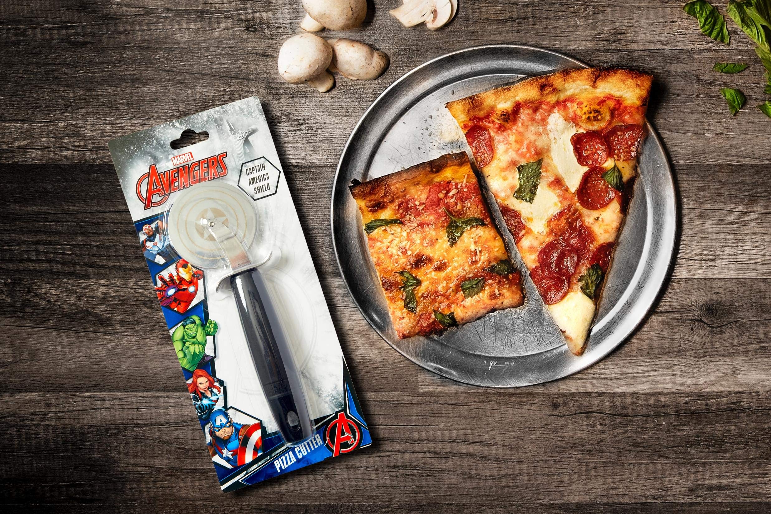 Foto 6 pulgar | Cortador De Pizza Marvel Captain America Shield  Hoja De Acero - Venta Internacional.