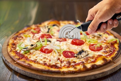 Foto 6 | Cortador De Pizza Marvel Captain America Shield Hoja De Acero - Venta Internacional.