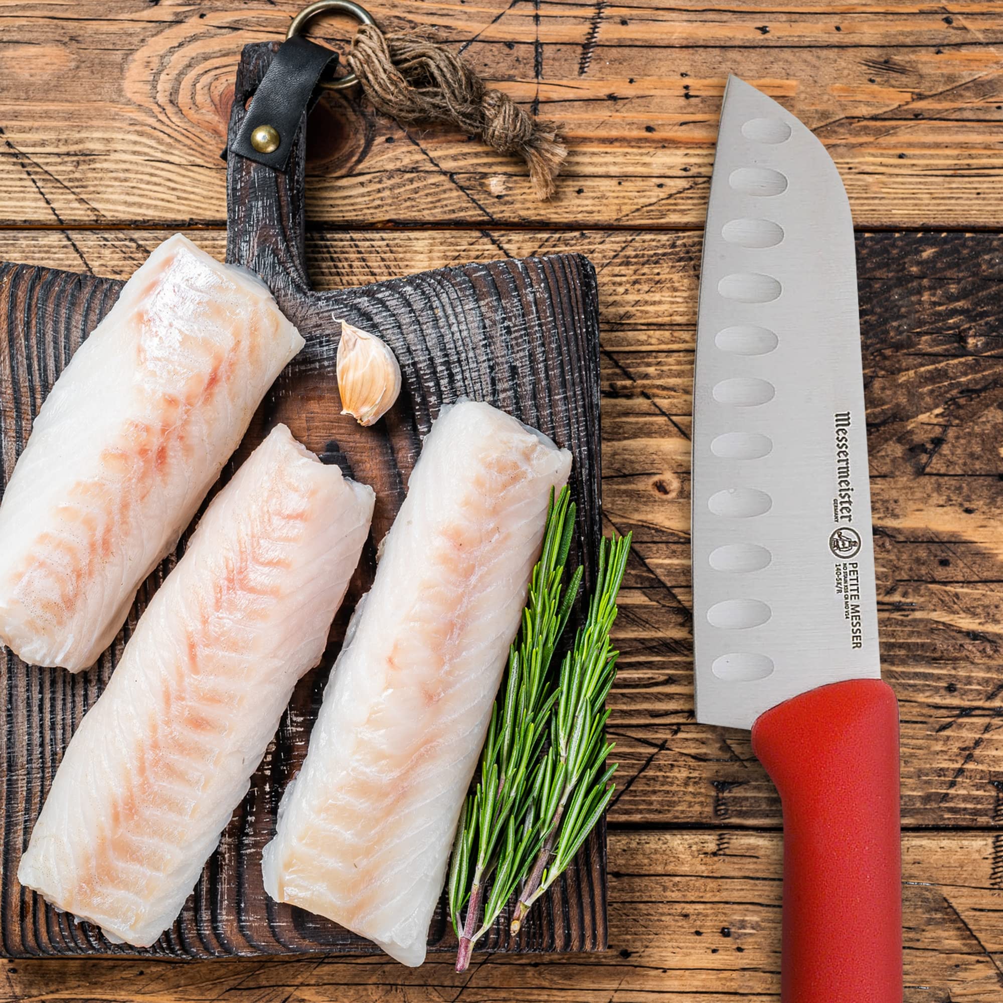 Foto 6 | Cuchillo Santoku Messermeister Petite Messer De 5 Pulgadas  Rojo Inoxidable - Venta Internacional.