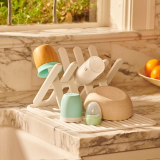 Foto 3 | Estante Para Secar Botellas Munchkin Con Capacidad Para 8 Botellas De Silicona, Color Blanco - Venta Internacional.