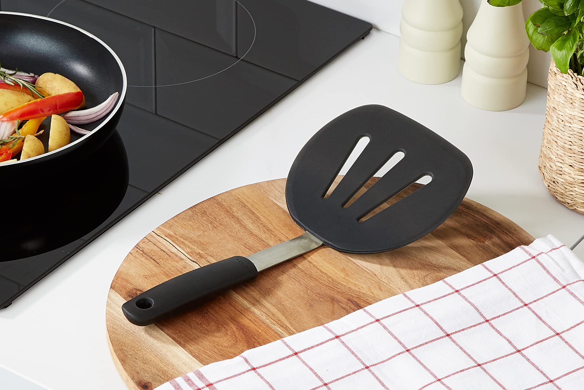 Foto 3 pulgar | Pancake Turner Oxo Good Grips, Silicona Flexible, Negra - Venta Internacional.