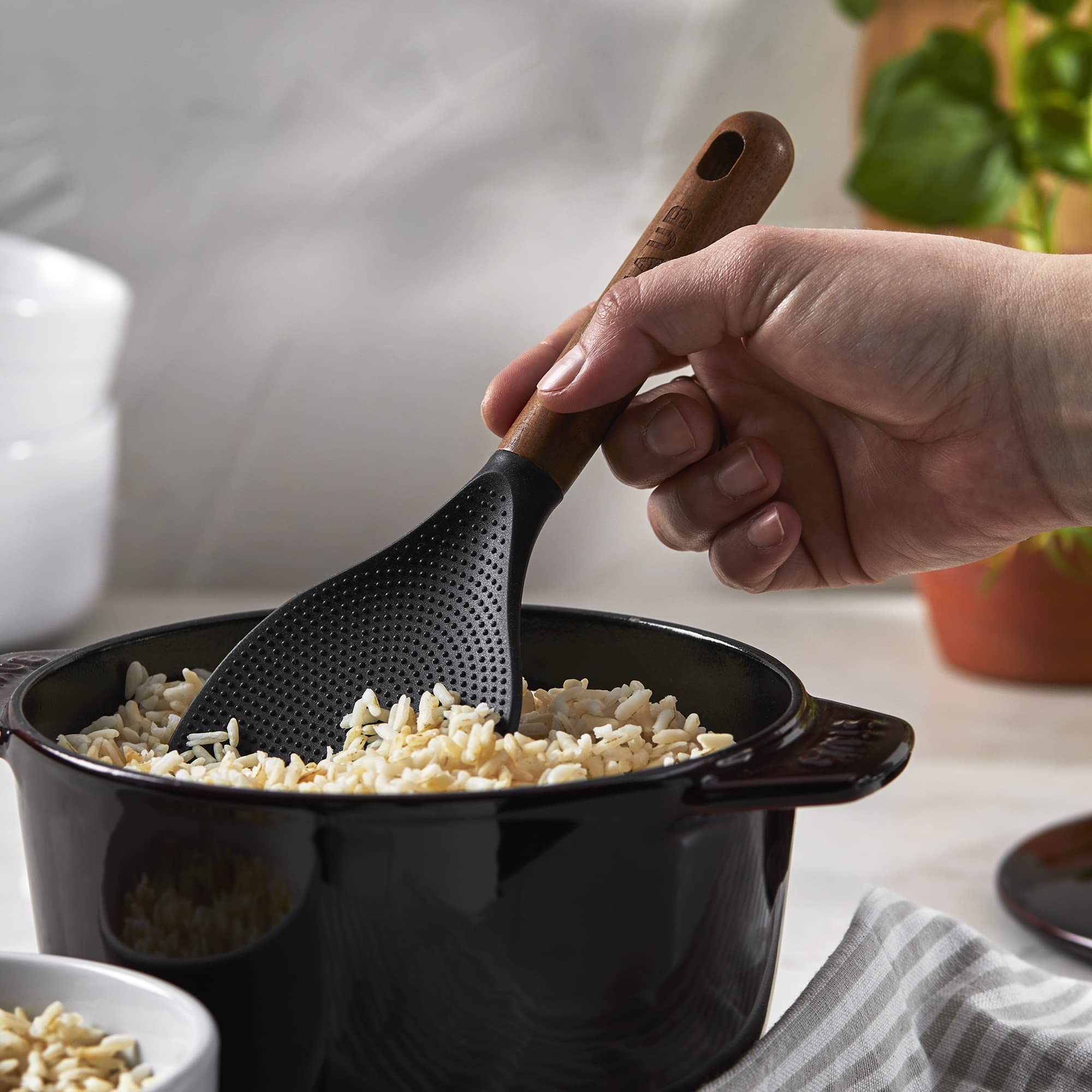 Foto 3 pulgar | Cuchara De Arroz Staub Perfecta Para Arroces Esponjosos Con Silicona Negra - Venta Internacional.
