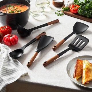 Foto 3 | Juego De Utensilios De Cocina Staub De Silicona Con Mango De Madera 5 Piezas - Venta Internacional.