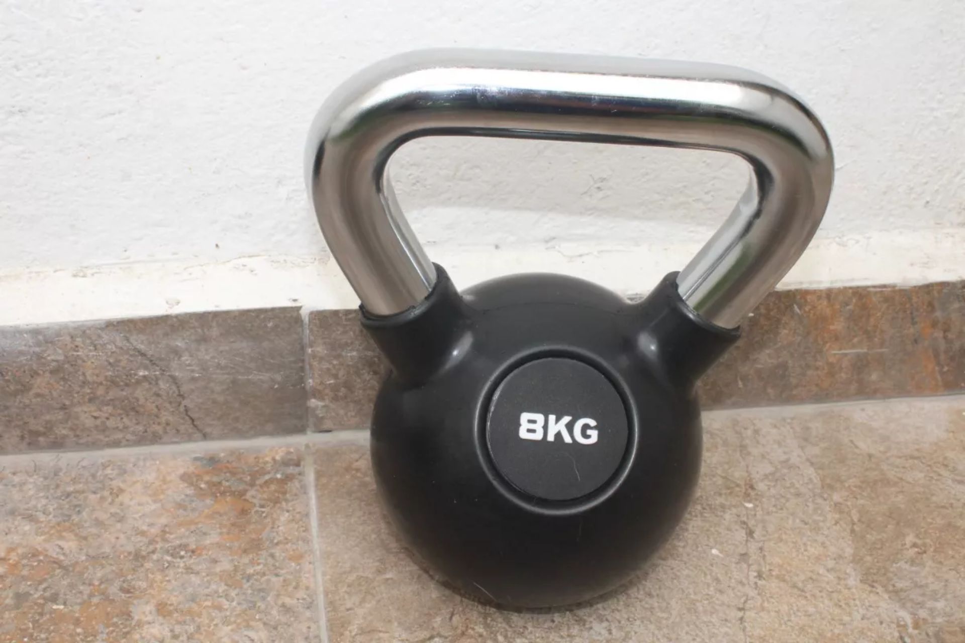 Foto 4 pulgar | Mancuerna Rusa de 8 kg Kettlebell Calidad Premium 01 Distribution color Negro