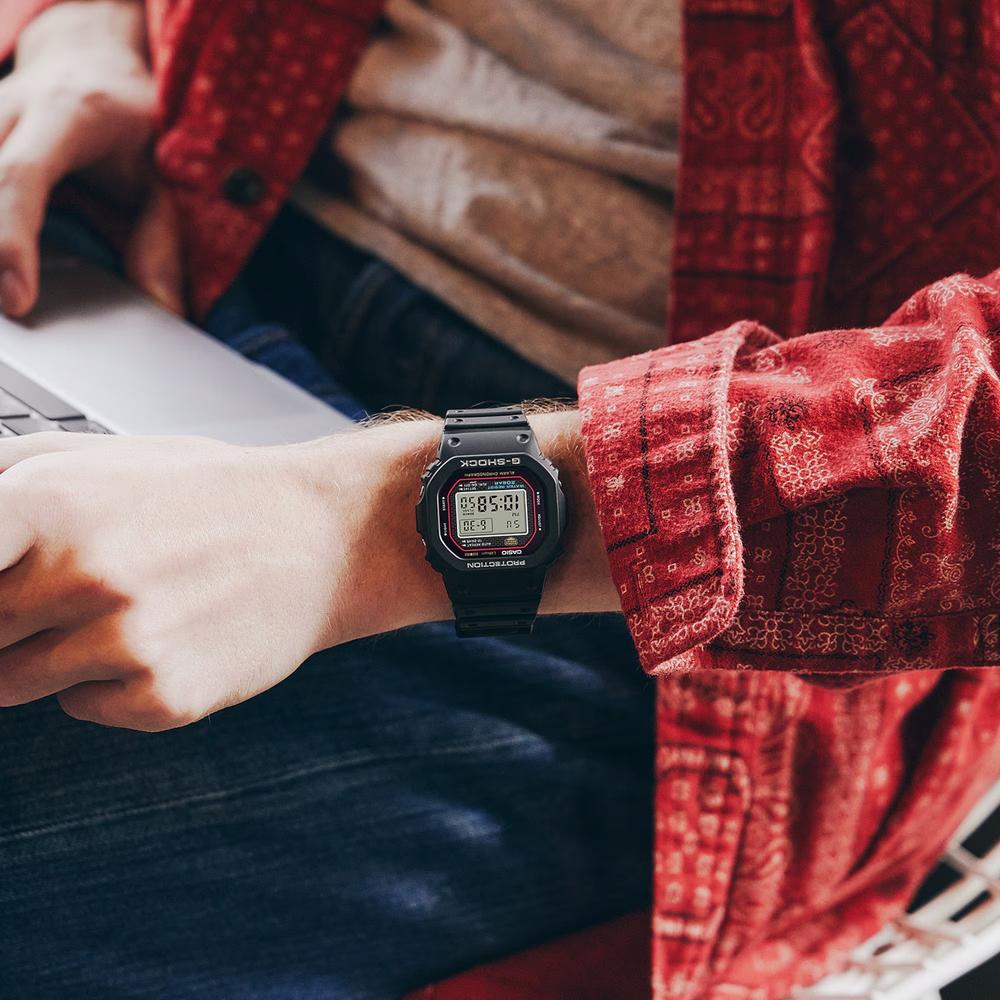 Foto 4 pulgar | Reloj G-Shock DW-5000R-1ACR Negro