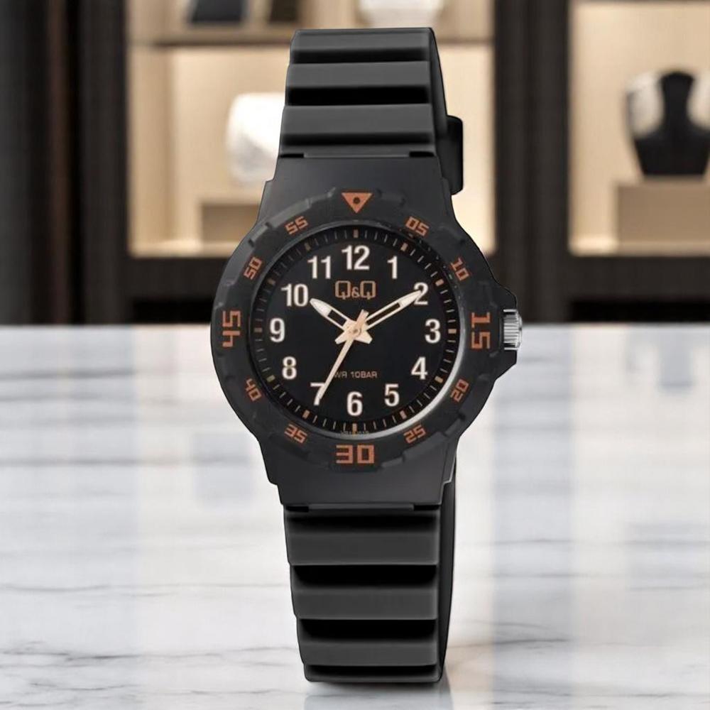 Foto 4 pulgar | Reloj Q&q Vr19j019y Ladies-negro