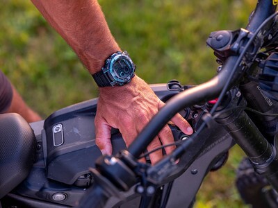 Foto 3 | Reloj Armitron Sport Digital Chronograph 40/8284 para Hombre - Venta Internacional