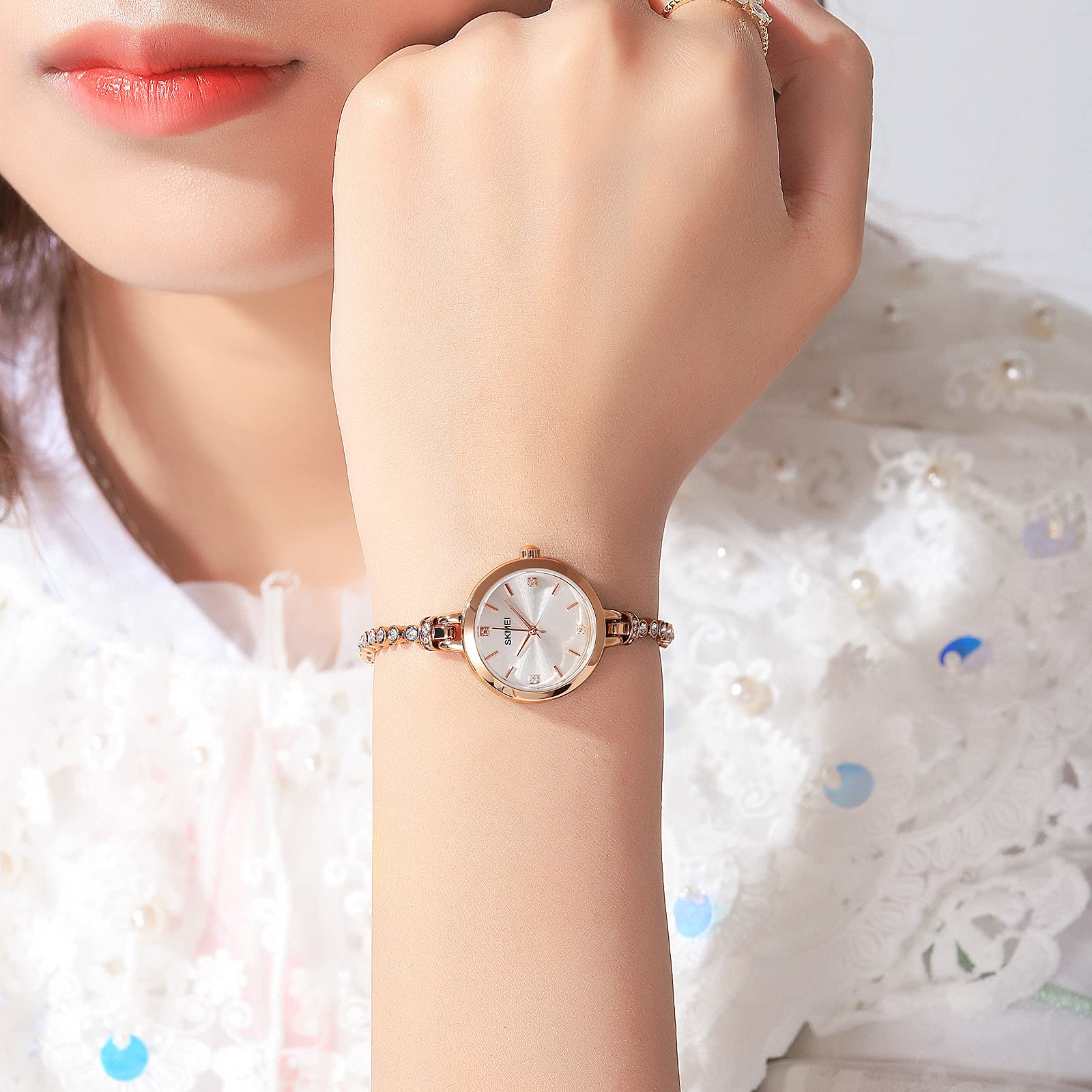 Foto 6 | Venta Internacional - Reloj Tonnier Quartz Para Mujer Con Pulsera De Diamantes 3atm