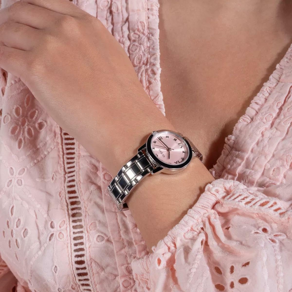 Foto 4 pulgar | Reloj Guess Para Mujer, Pulsera En Tono Plateado De 28 Mm Con Esfera Rosa - Venta Internacional.