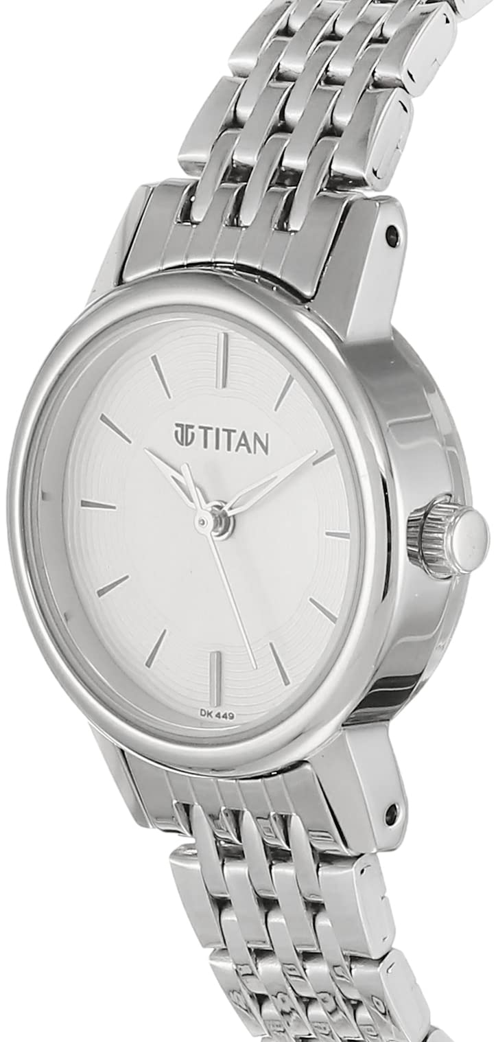 Foto 3 pulgar | Reloj Titan Quartz Analógico Con Esfera Plateada Y Correa Metálica Para Mujer - Venta Internacional.