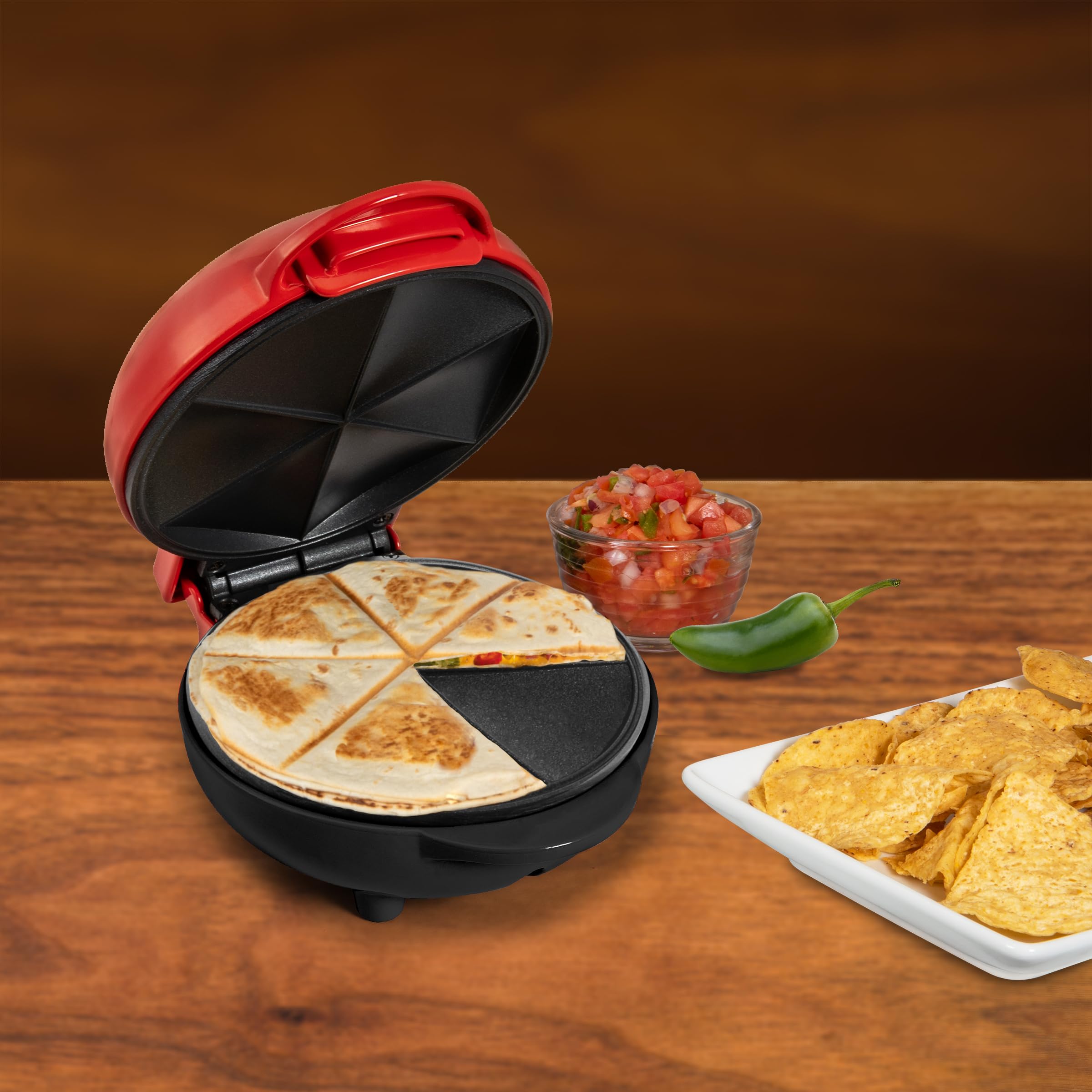 Foto 2 pulgar | Quesadilla Maker Nostalgia Taco Tuesday, 6 Cuñas, Color Rojo - Venta Internacional.