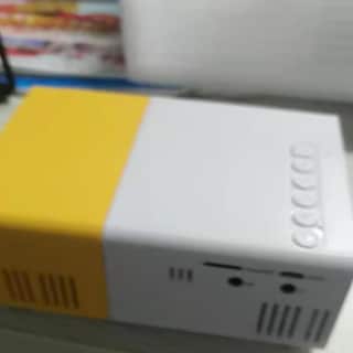 Foto 2 | Proyector Yg300 Mini Home 1080p Hd 3d Compatible Con Amarillo+blanco - Venta Internacional.