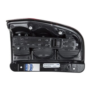 Foto 2 | Luz Trasera Tyc 11-5829-00-1 Chevrolet Trailblazer Lateral Derecho - Venta Internacional.