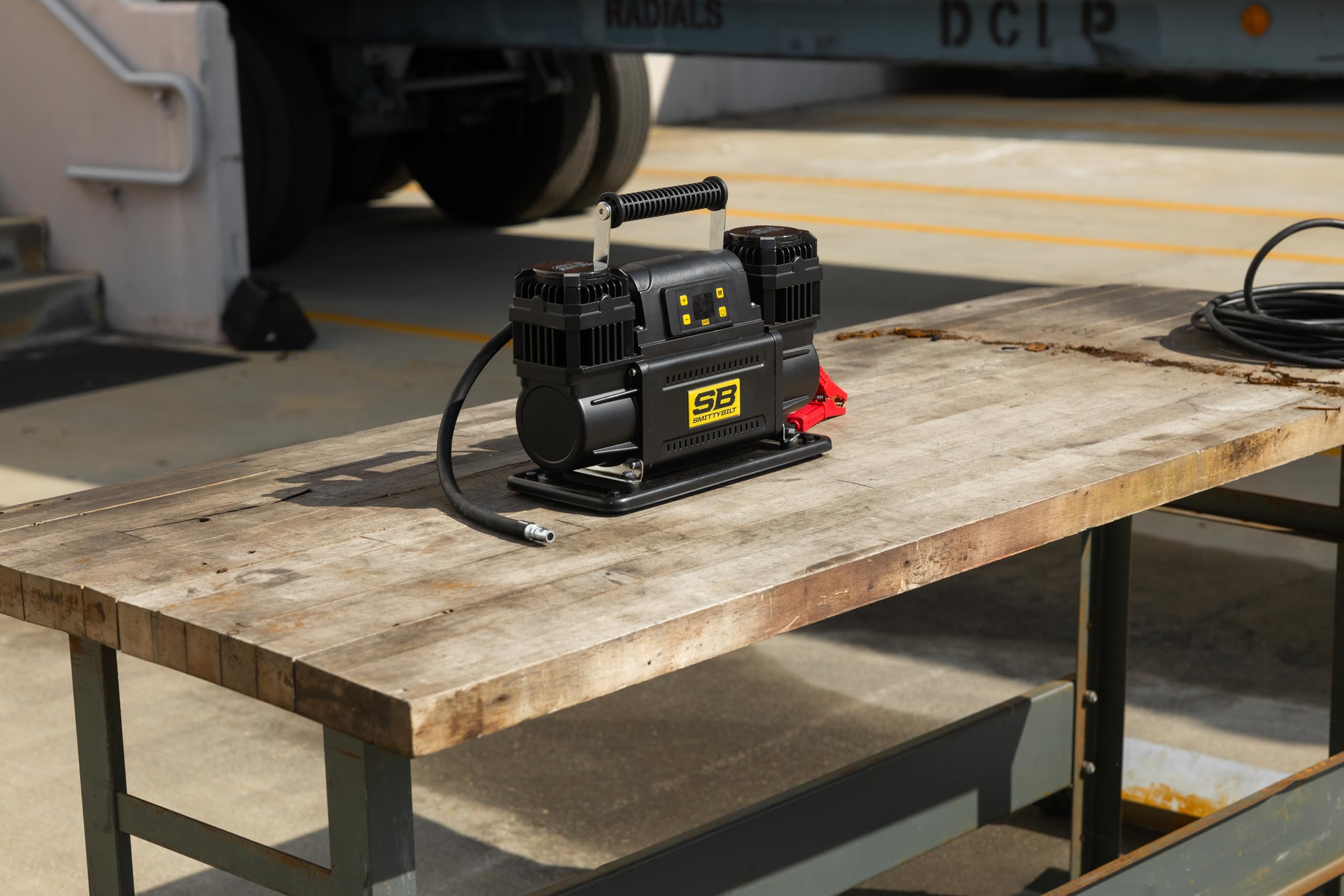 Compresor Portátil De Doble Cabezal Smittybilt Sb2782 Con Bolsa - Venta Internacional.