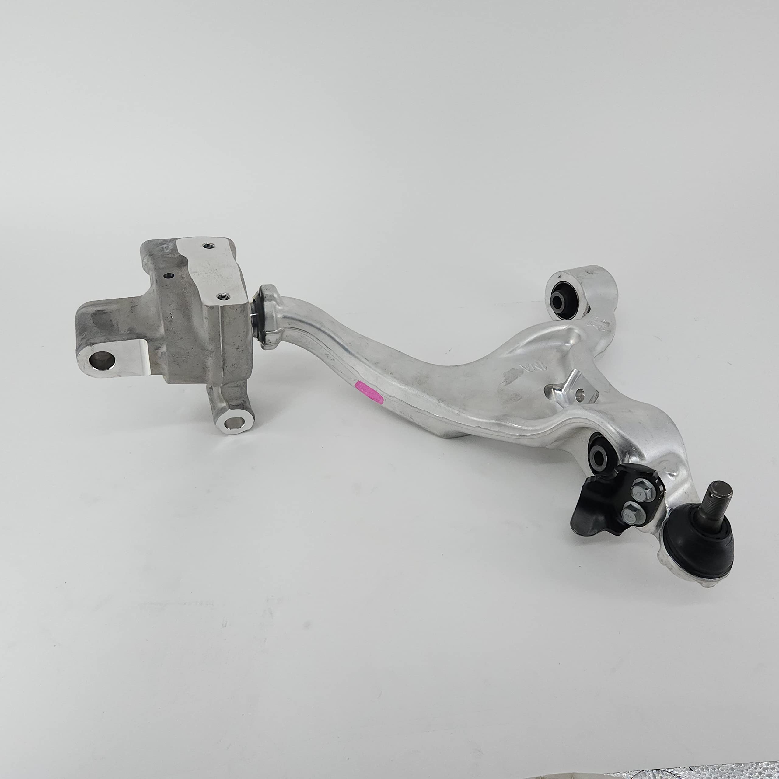 Foto 1 | Brazo De Control De Suspensión Infiniti 54501-1na4b Oem Original - Venta Internacional.