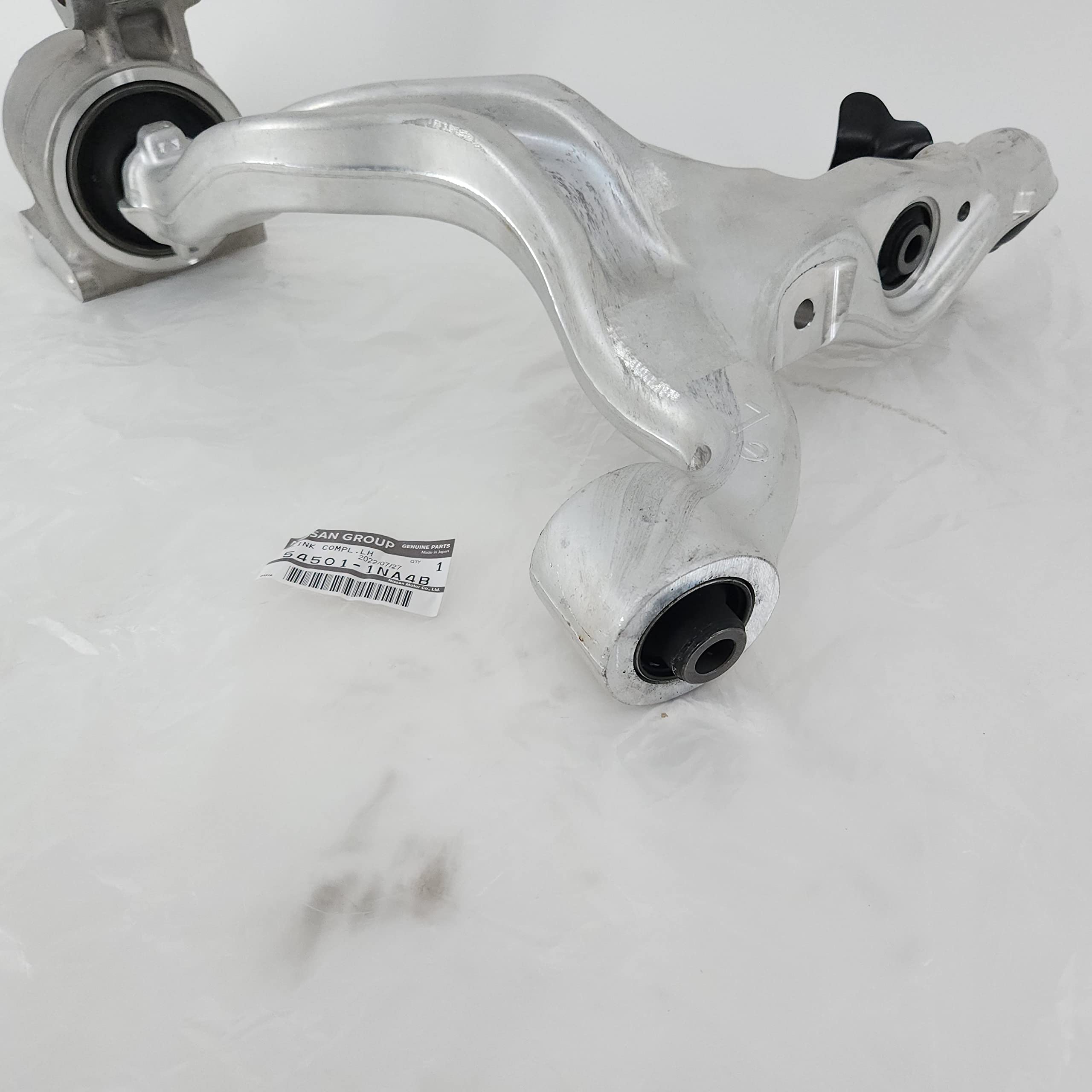 Foto 7 | Brazo De Control De Suspensión Infiniti 54501-1na4b Oem Original - Venta Internacional.