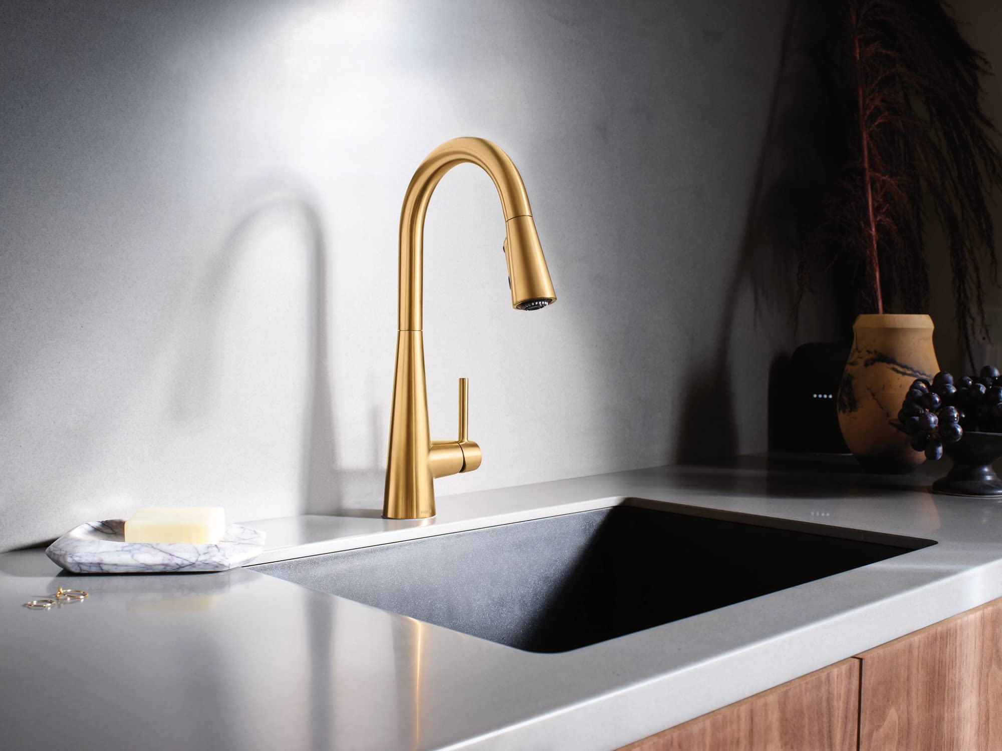 Foto 2 | Grifo De Cocina Moen Accessories Con Una Manija Desplegable De Arco Alto - Venta Internacional.