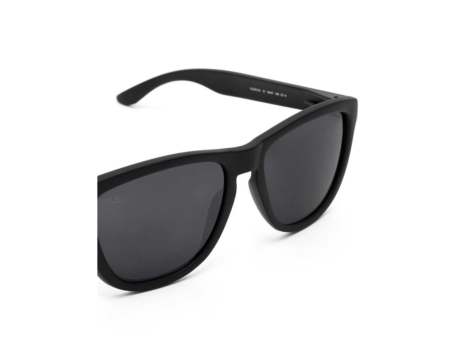 Foto 4 pulgar | Lentes Carbón Black Dark One Hawkers color Negro para Hombres y Mujeres Uv400