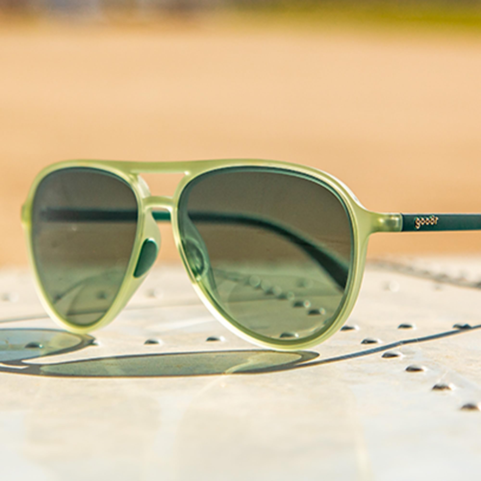 Foto 4 pulgar | Gafas De Sol Good Buzzed On The Tower Polarized Aviator - Venta Internacional.