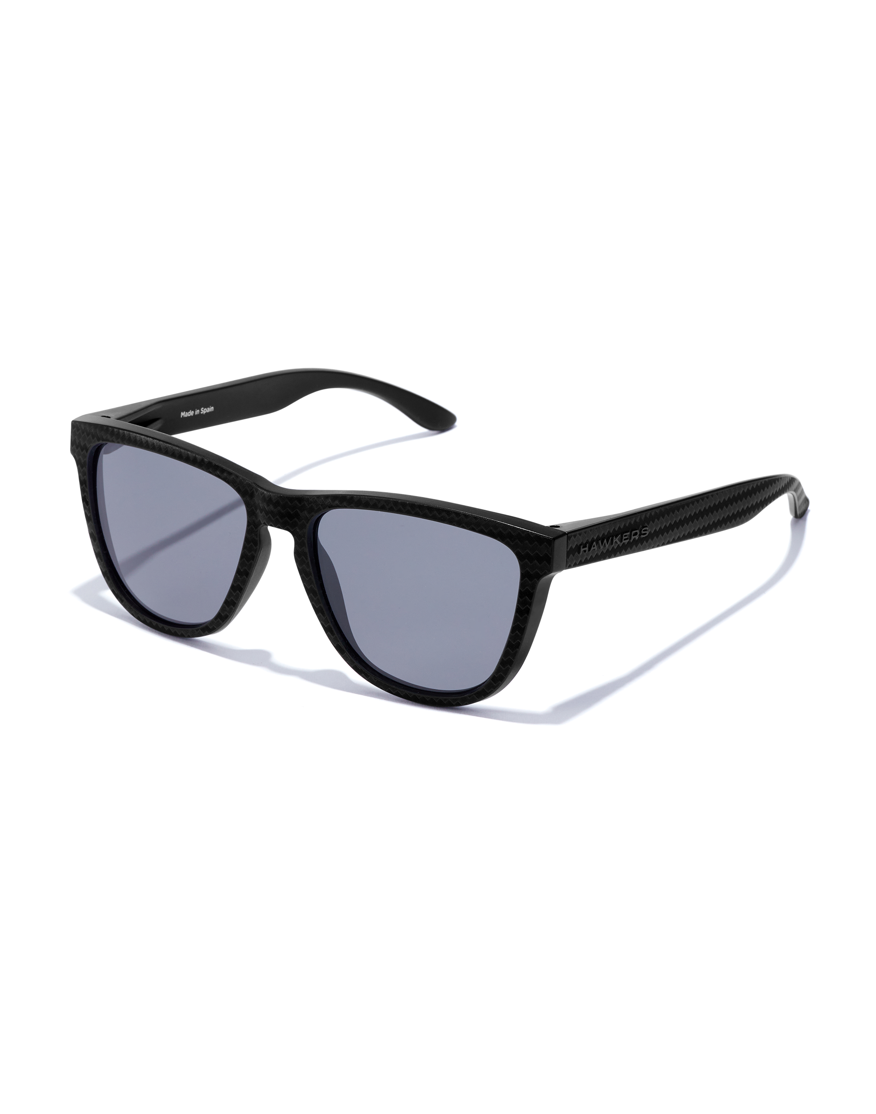 Foto 2 pulgar | Lentes Hawkers One Raw Carbono Polarized Dark para Hombres y Mujeres Uv400 color Negro