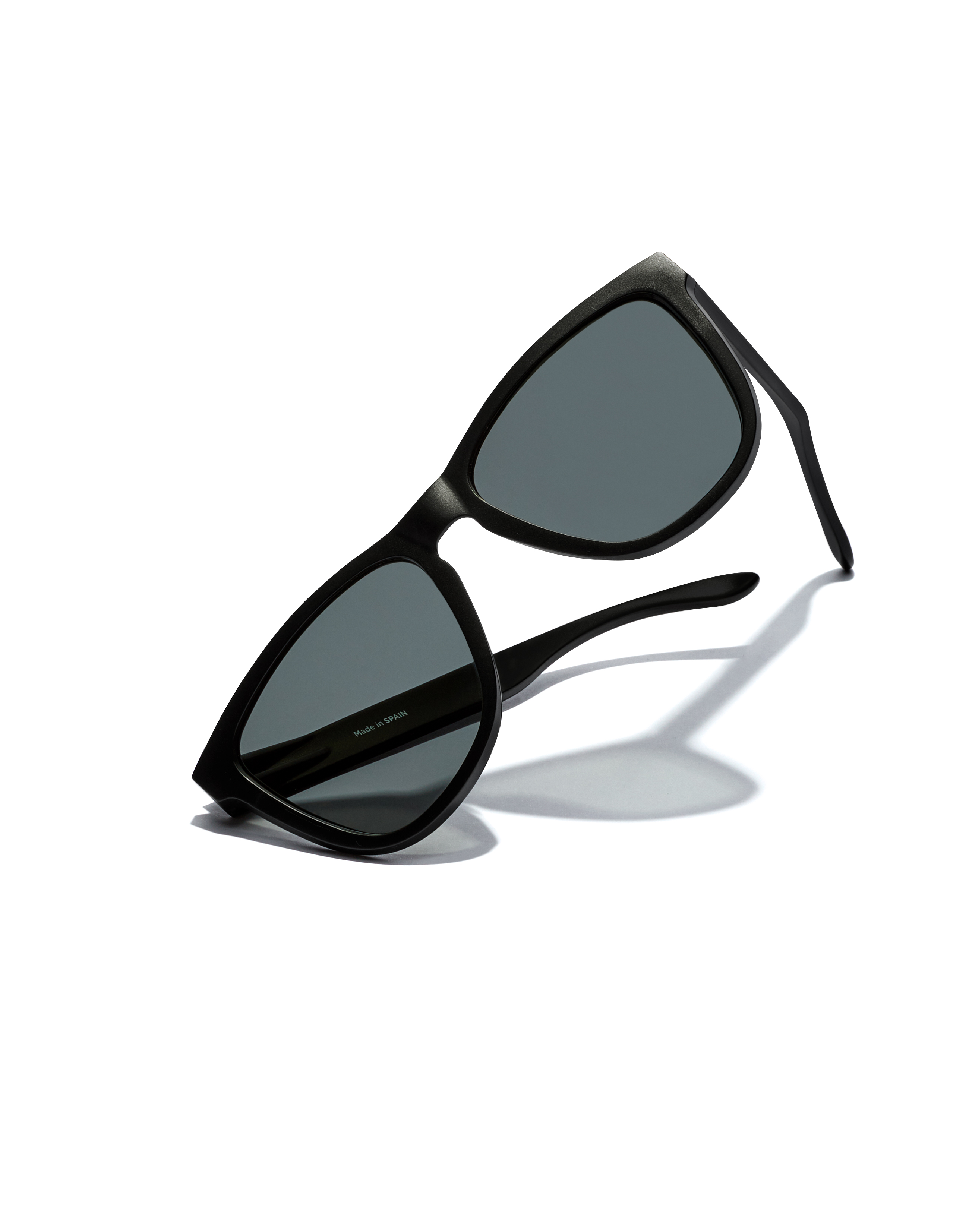 Foto 4 pulgar | Lentes Hawkers - One Raw Polarized Black Dark Unisex Uv400