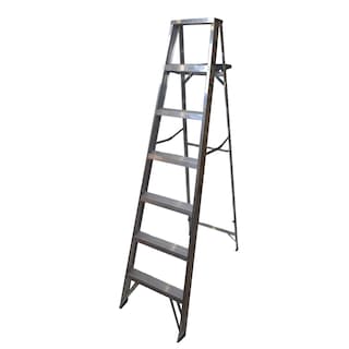 Foto 1 | Escalera De Tijera Akron 77-79 | De Aluminio | Altura 2.01m | 6 Peldaños | Uso Comercial (tipo Iii) Con Porta