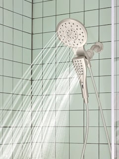 Foto 2 | Cabezal De Ducha Moen Verso Spot Resist De Níquel Con Ducha De Mano 220c - Venta Internacional.