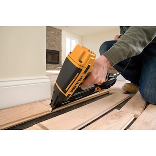 Foto 4 | Clavadora De Acabados Bostitch Btfp72156 Smart Point 15ga Fn Style - Venta Internacional.
