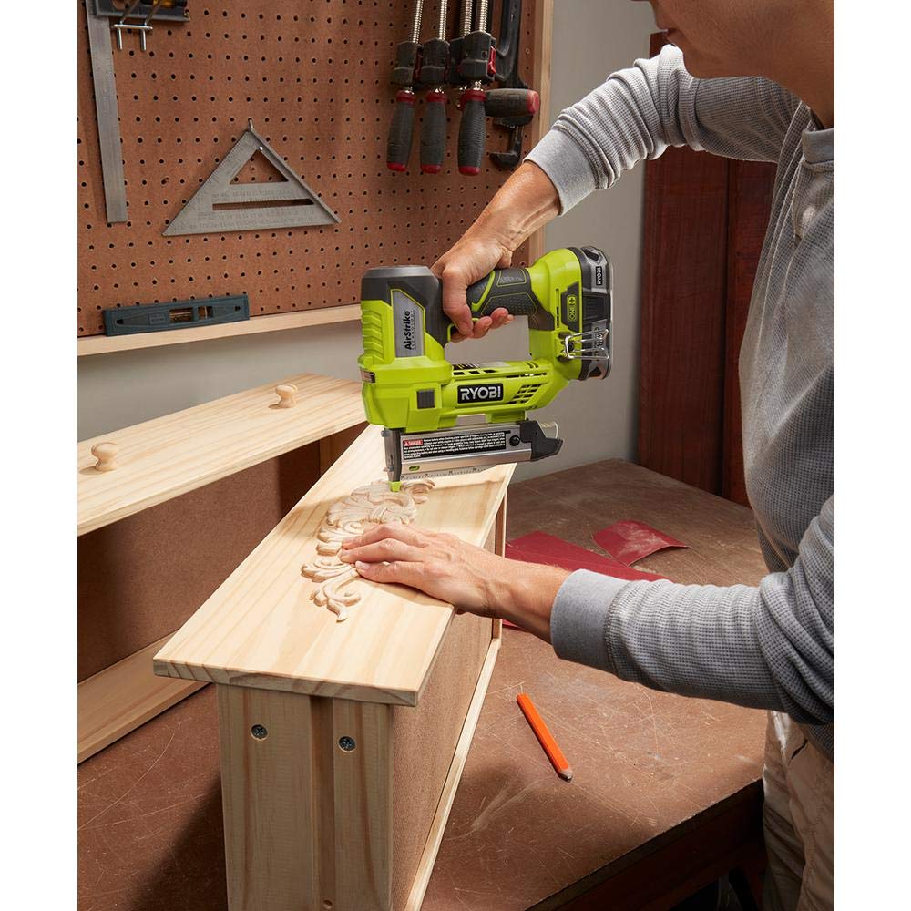 Foto 5 | Clavadora De Púas Ryobi One+ Inalámbrica Airstrike De 18 V, Iones De Litio - Venta Internacional.