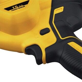Foto 5 | Clavadora De Acabado Dewalt 20 V Máx* En Ángulo 15 Ga (dcn650b) Inalámbrica - Venta Internacional.