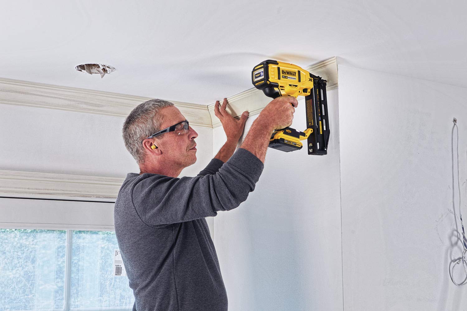 Foto 4 pulgar | Clavadora De Acabado Dewalt 20v Max* Xr Recta 16ga (dcn662b) - Venta Internacional.