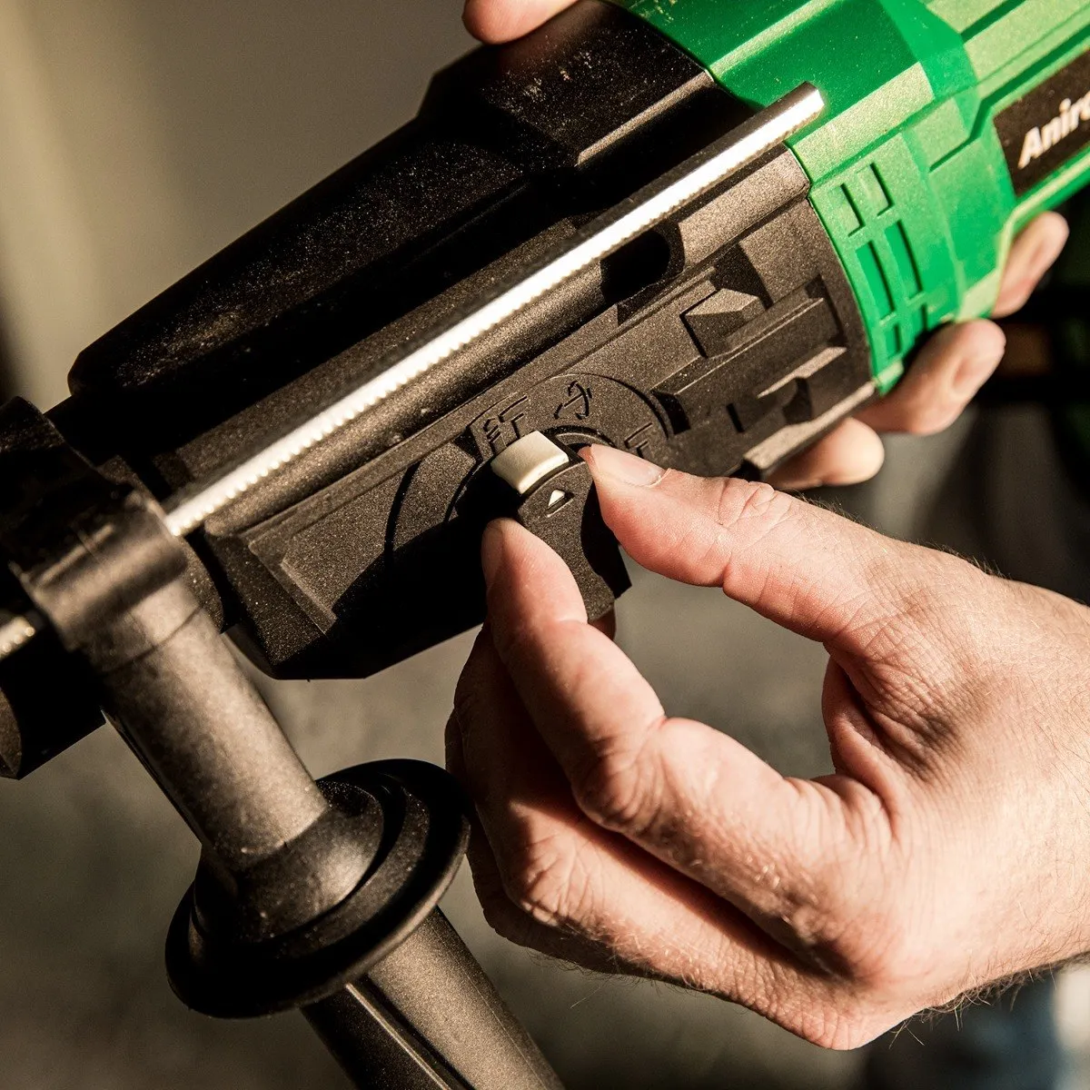 Foto 4 pulgar | Rotomartillo Perforador Cincelador Sds 850w Eo Safe Imports Esi-7041-1 Verde