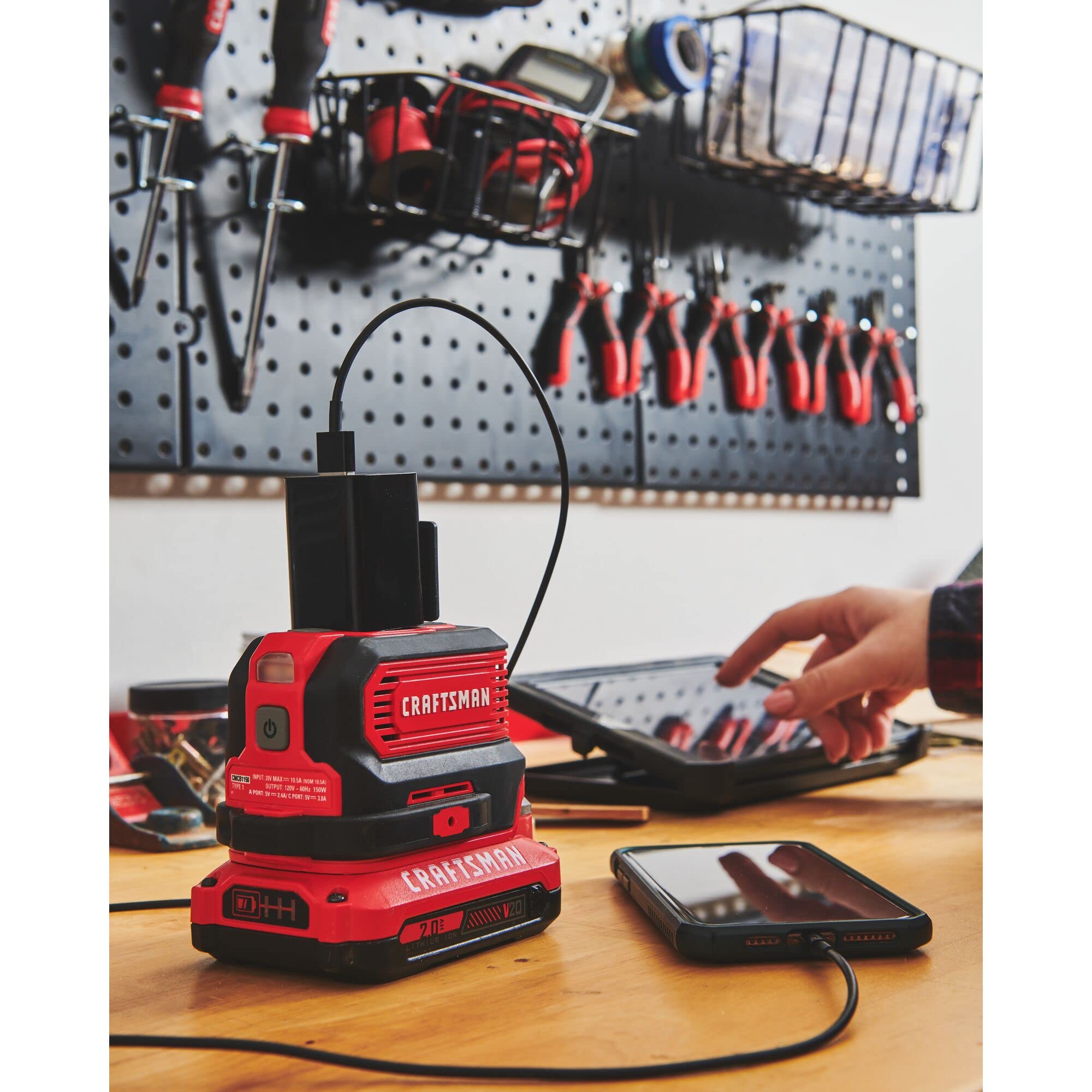 Foto 8 pulgar | Cargador Inversor de Corriente y Linterna Craftsman V20 150w - Venta Internacional