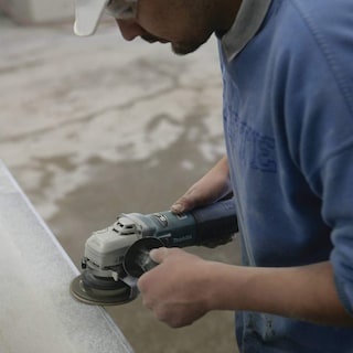 Foto 2 | Amoladora Angular Makita 9564cv 115 Mm 13a 2800-10500 Rpm 220v - Venta Internacional.