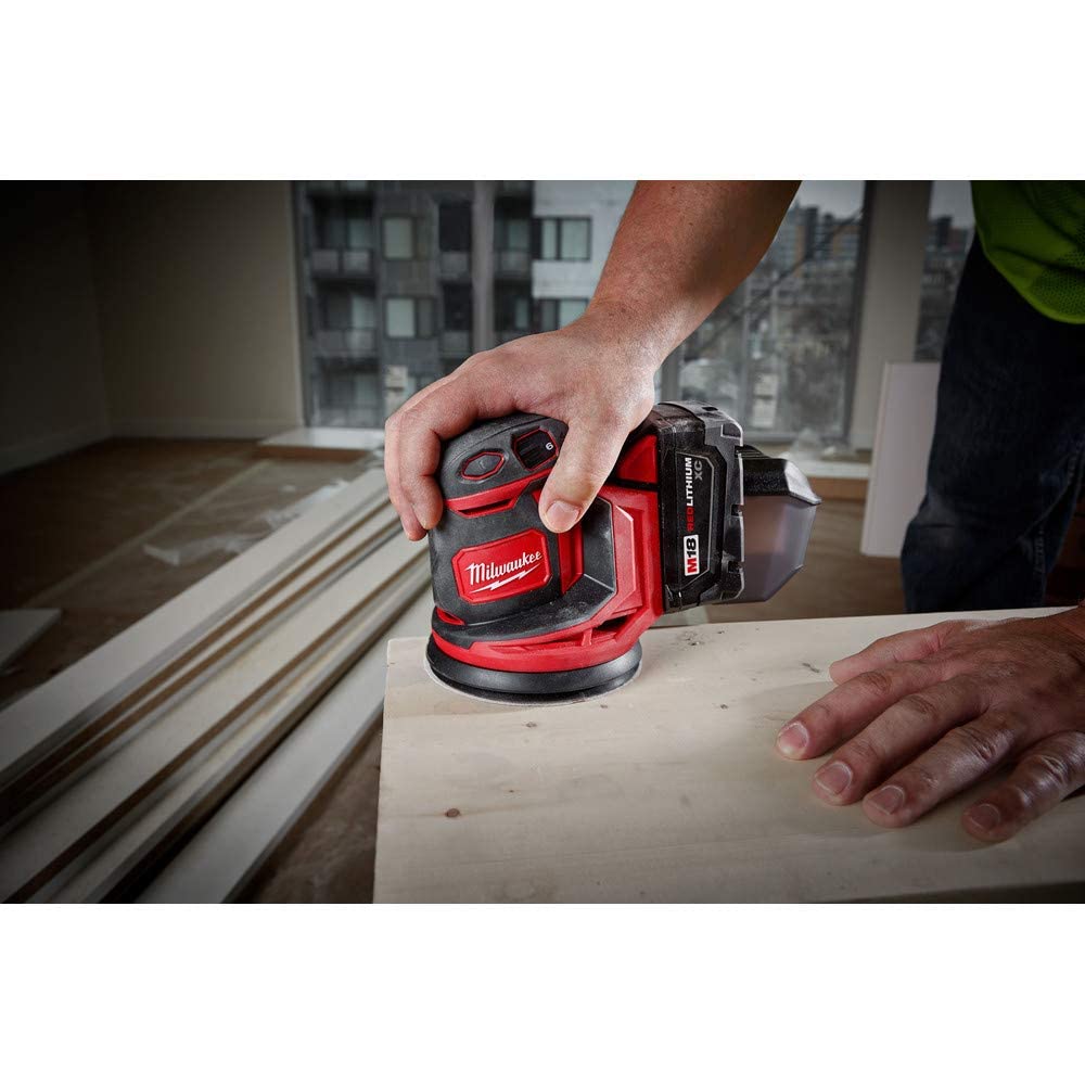 Foto 5 pulgar | Lijadora de Órbita Aleatoria Milwaukee M18 2648-20 - Venta Internacional