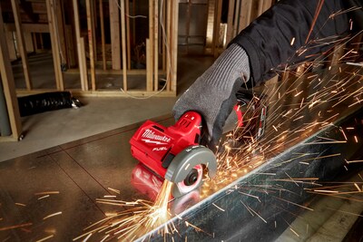 Foto 2 | Herramienta De Corte Milwaukee 12v Bare Tool (2522-20) - Venta Internacional.