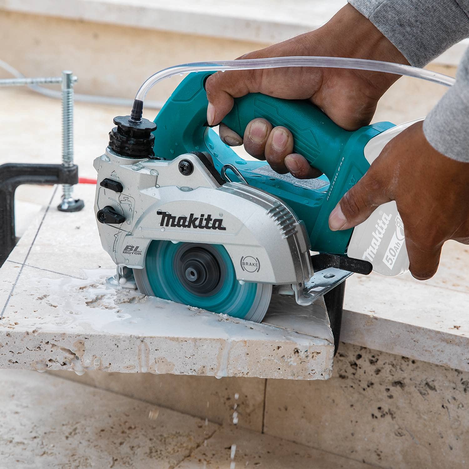 Foto 7 | Sierra Para Albañilería Makita Xcc01z, 18 V, Lxt , Iones De Litio, 5 Pulgadas, Inalámbrica - Venta Internacional.