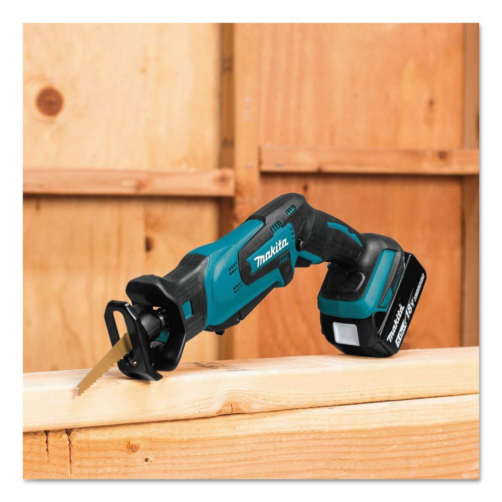 Foto 4 pulgar | Motosierra Compacta Inalámbrica Makita Xrj01t Lxt  De 18 V - Venta Internacional.