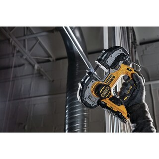Foto 7 | Sierra De Cinta Dewalt Atomic 20v Max Sin Escobillas Inalámbrica De 4 4 Cm Dcs377b - Venta Internacional.