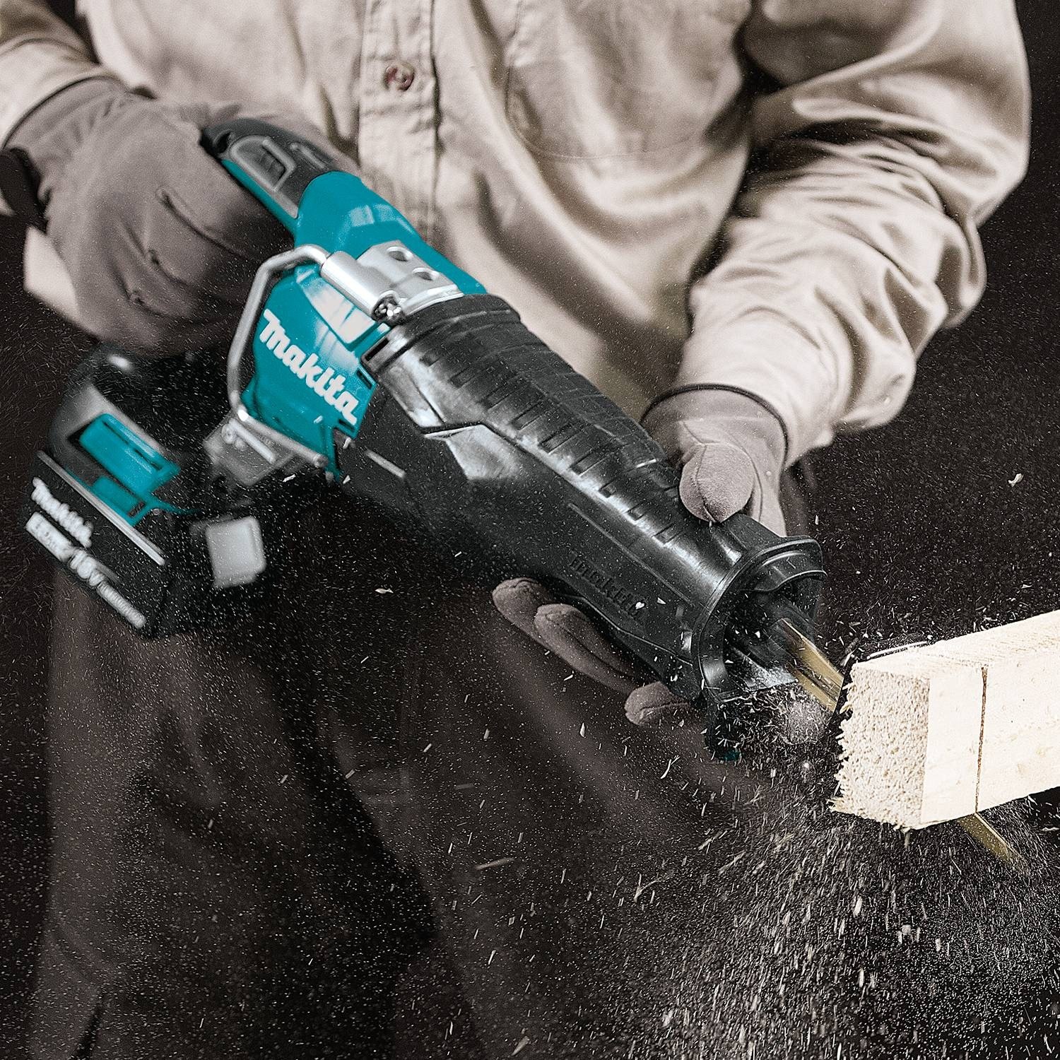 Foto 8 pulgar | Sierra Recipro Makita Xrj05t Lxt De 18 V  Iones De Litio  5 Ah - Venta Internacional.