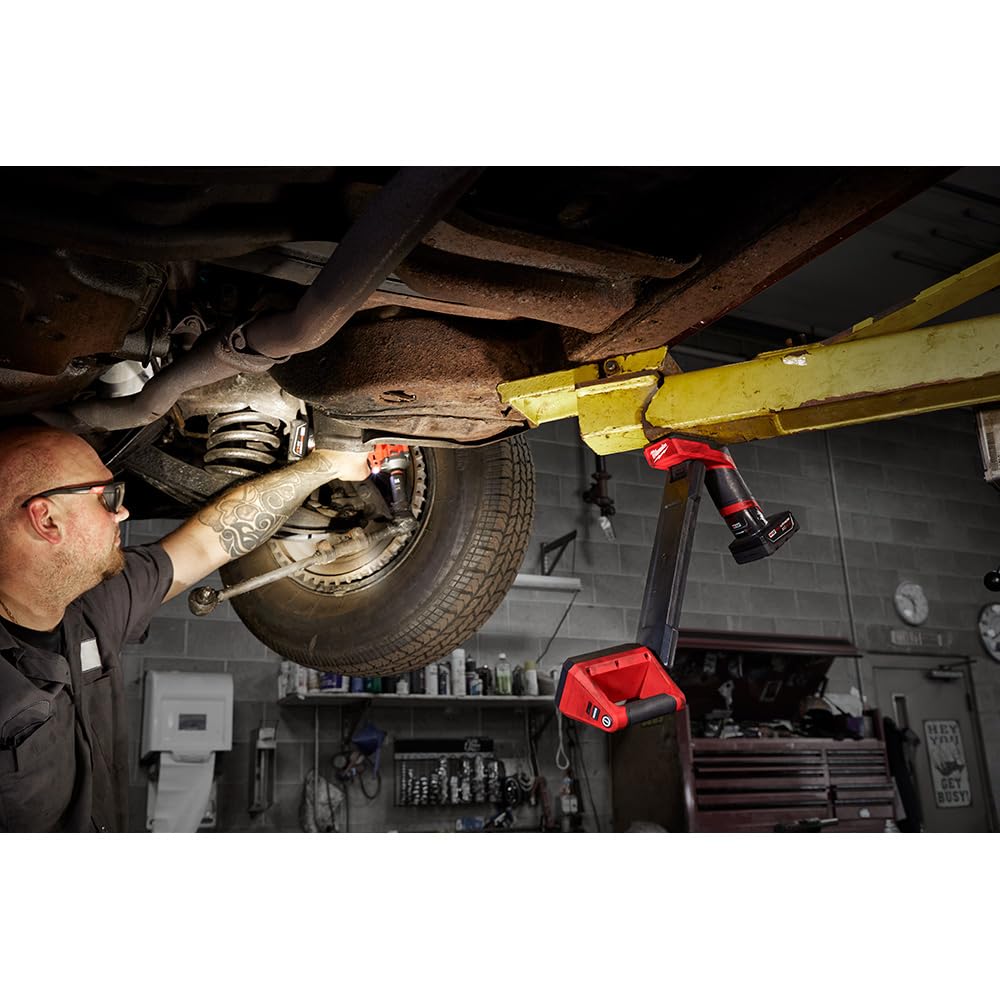 Foto 3 pulgar | Lámpara Inalámbrica Para Debajo De La Carrocería Milwaukee M12 12, 12 V, 1200 Lúmenes - Venta Internacional.